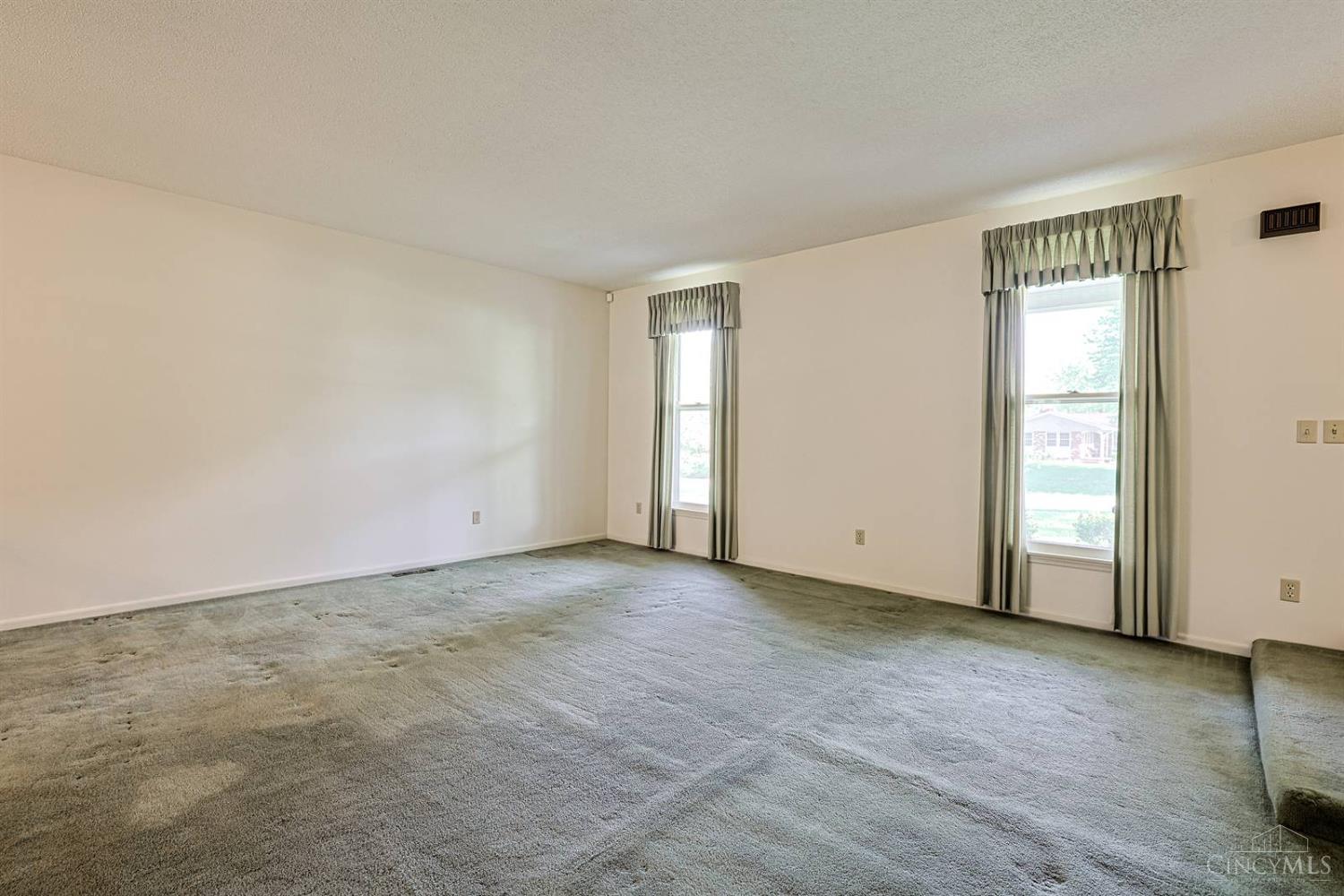 4681 Rose Marie Road Franklin, OH 45005 - Photo 10 of 38