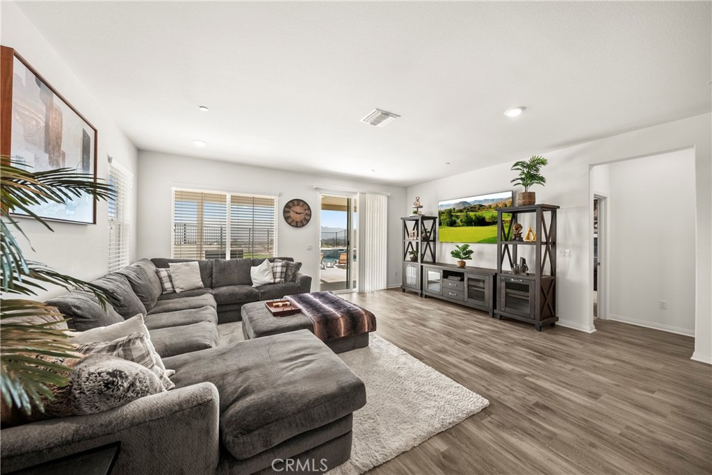 45105 Quicksilver Road Lake Elsinore, CA 92532 - Photo 16 of 52