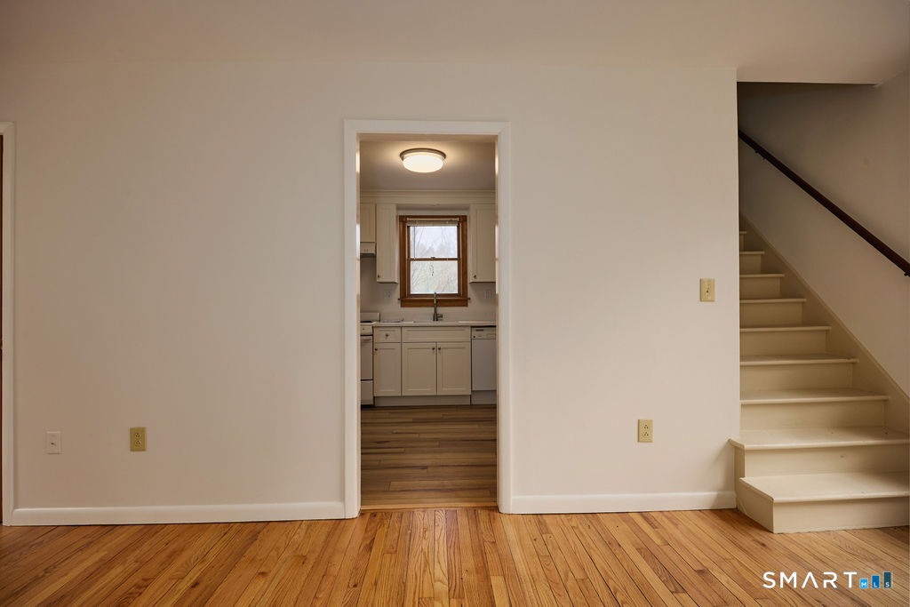 82 Pin Pack Road Ridgefield, CT 06877 - Photo 26 of 36