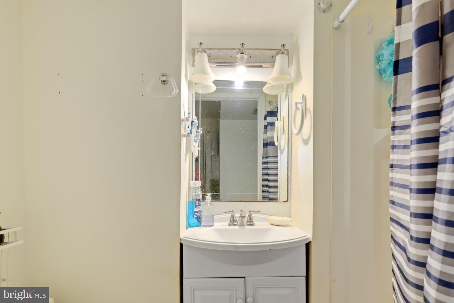8050 Grandview Court Springfield, VA 22153 - Photo 16 of 21