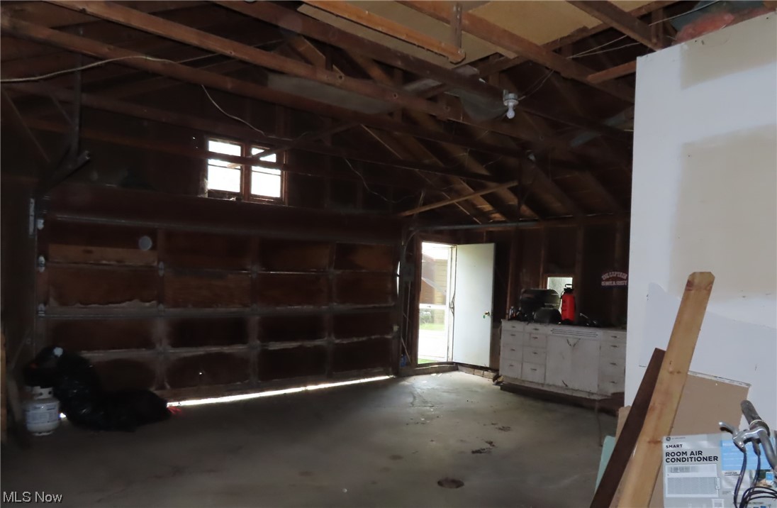 182 Harcourt Road Vermilion, OH 44089 - Photo 25 of 29 View of garage
