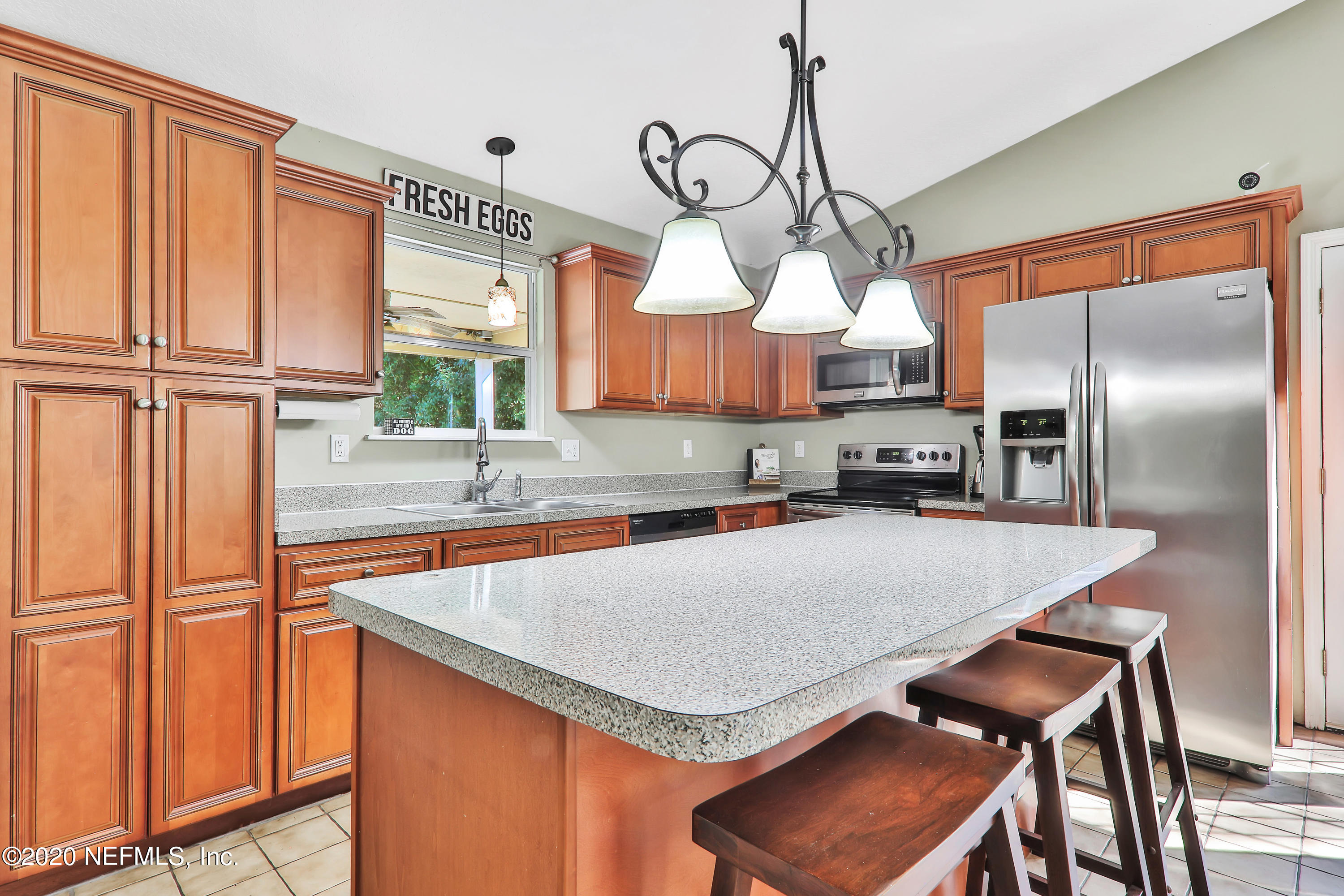 3133 Lannie Road Jacksonville, FL 32218 - Photo 13 of 25 Inviting space to gather the family!
