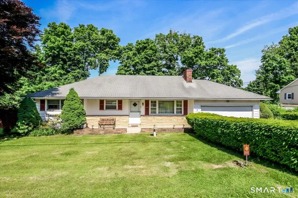 $439,900 | 9 Manning Street, New Fairfield, CT 06812