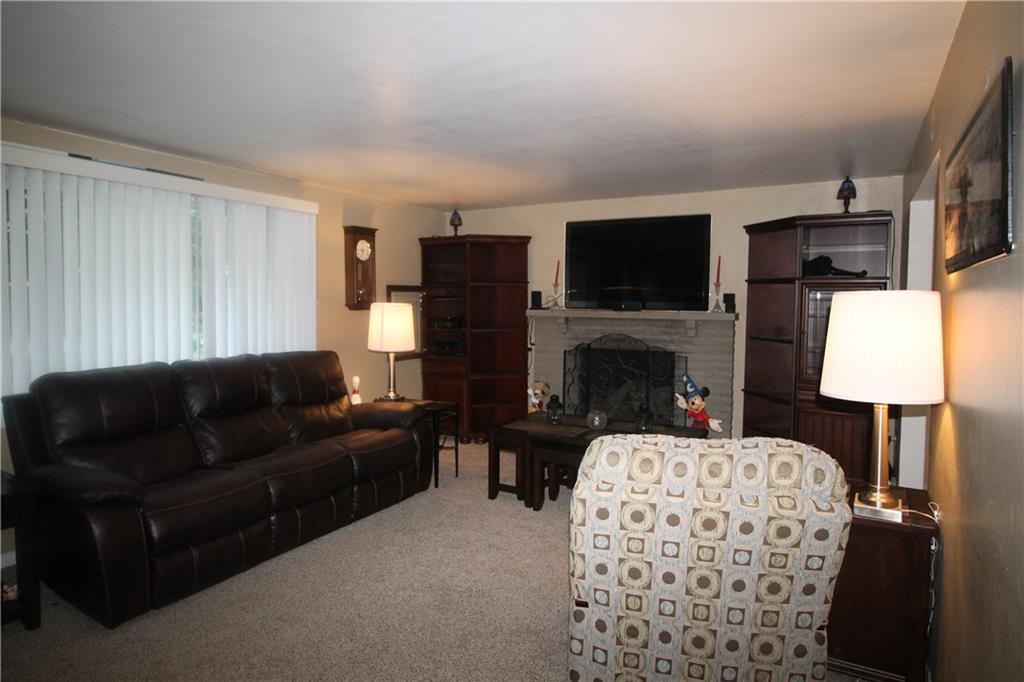 316 Byron Road Pittsburgh, PA 15237 - Photo 5 of 14 Gallery Image 5