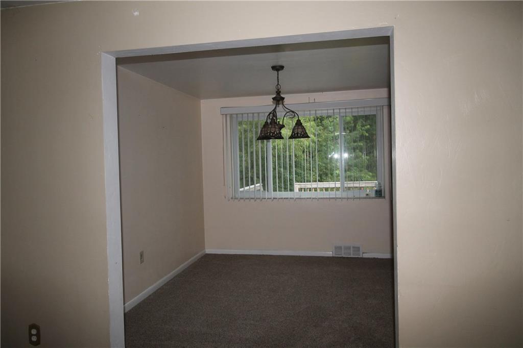 316 Byron Road Pittsburgh, PA 15237 - Photo 9 of 14 Formal dining room