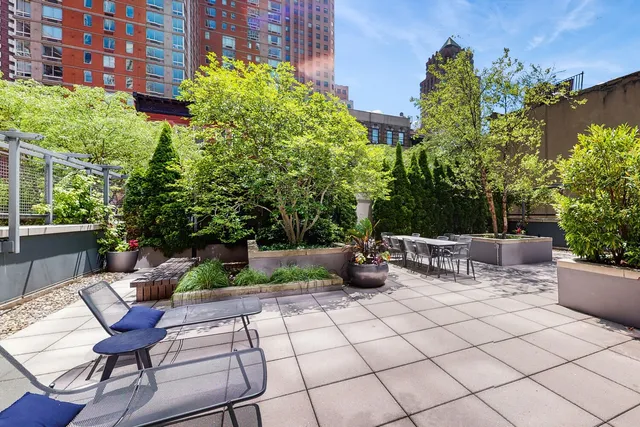 $1,149,888 | 310 West 52nd Street, Unit 17A | Hell's Kitchen