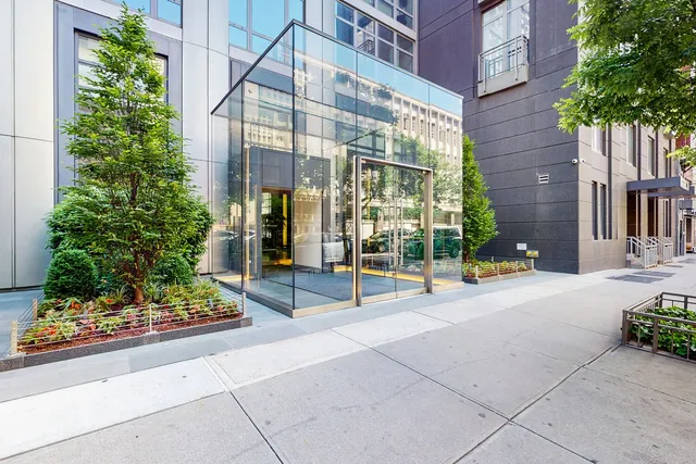 $1,149,888 | 310 West 52nd Street, Unit 17A | Hell's Kitchen
