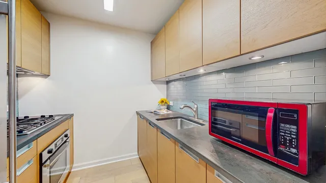 $1,149,888 | 310 West 52nd Street, Unit 17A | Hell's Kitchen