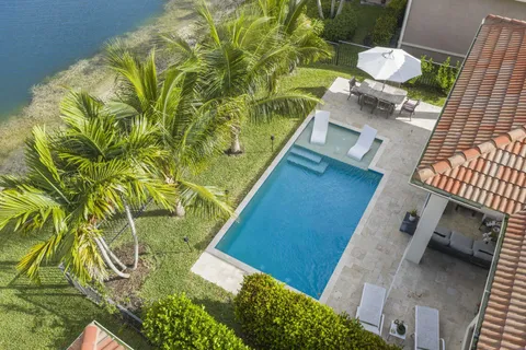 $975,000 | 9031 Leon Circle, Parkland, FL 33076