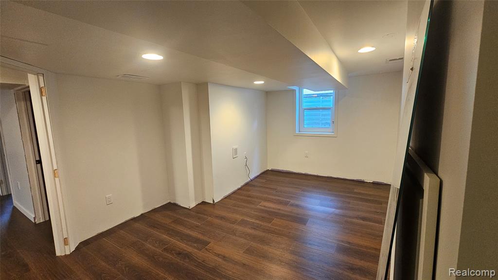 211 Starr Avenue Pontiac, MI 48341 - Photo 27 of 33