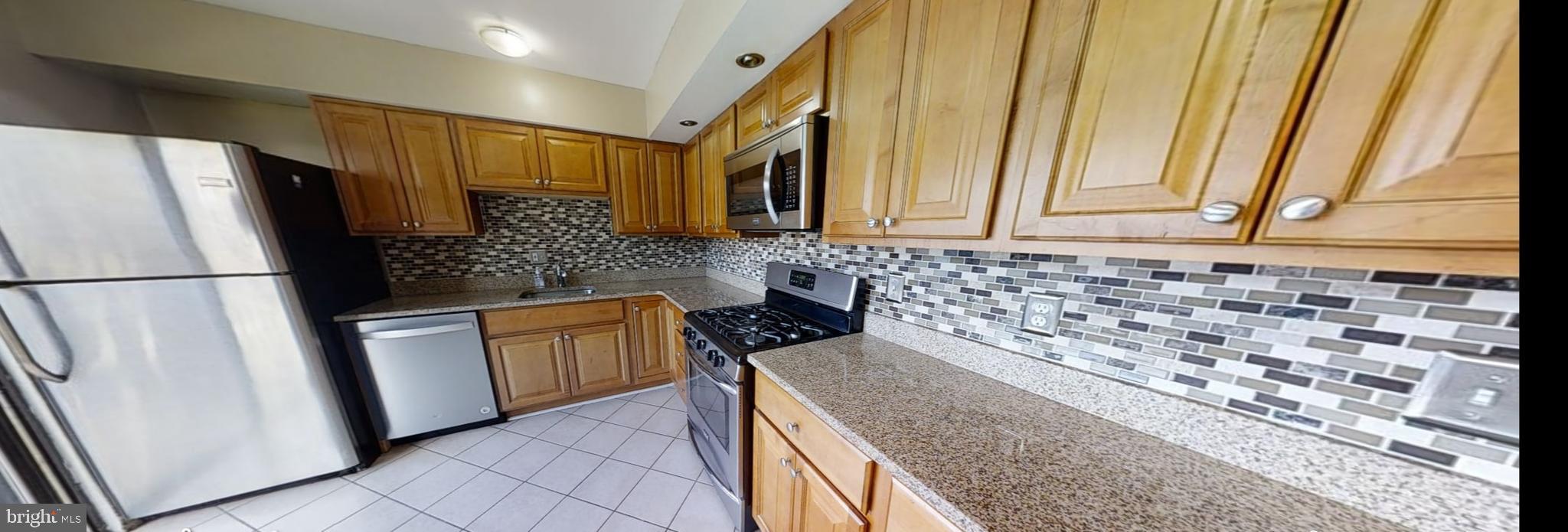 8259 Vosges Road Baltimore, MD 21208 - Photo 4 of 9 Amazing modern kitchen!