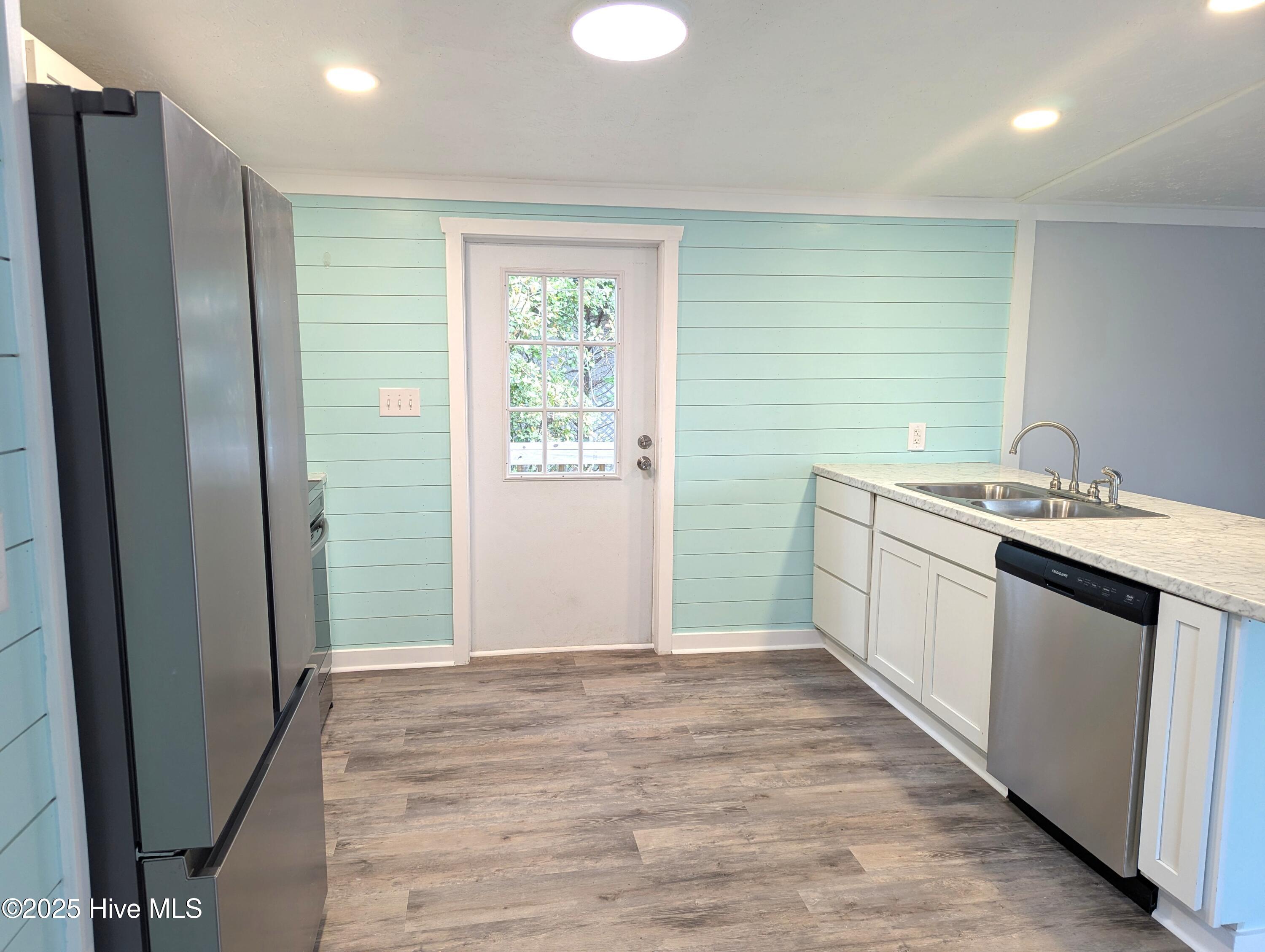 1587 Snapper Street Southwest Shallotte, NC 28470 - Photo 6 of 19 Kitchen