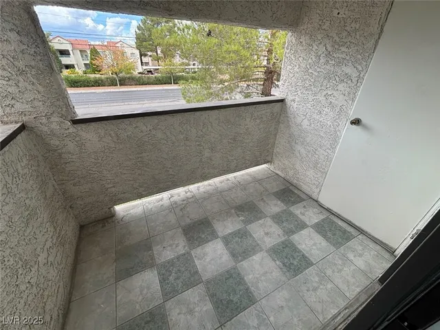 $1,400 | 6611 West Tropicana Avenue, Unit 202, Las Vegas, NV 89103