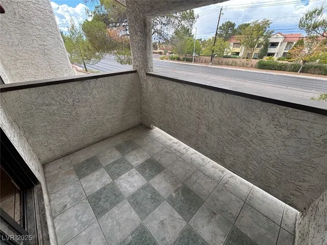 $1,400 | 6611 West Tropicana Avenue, Unit 202, Las Vegas, NV 89103