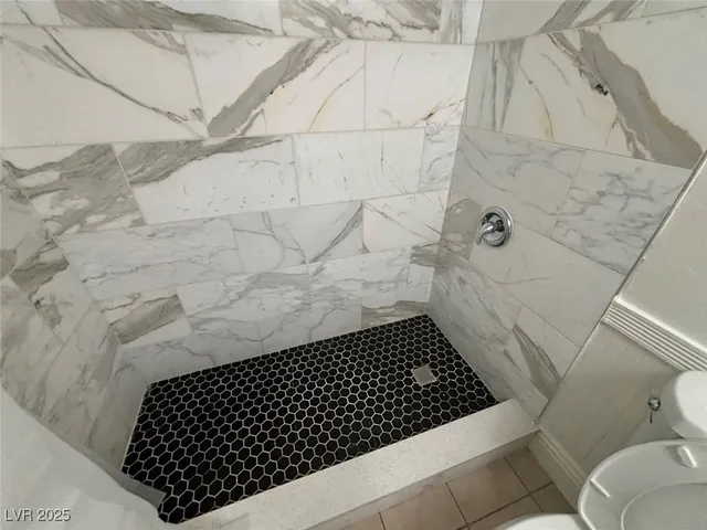 $1,400 | 6611 West Tropicana Avenue, Unit 202, Las Vegas, NV 89103