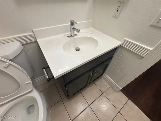 $1,400 | 6611 West Tropicana Avenue, Unit 202, Las Vegas, NV 89103