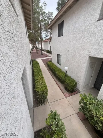 $1,400 | 6611 West Tropicana Avenue, Unit 202, Las Vegas, NV 89103