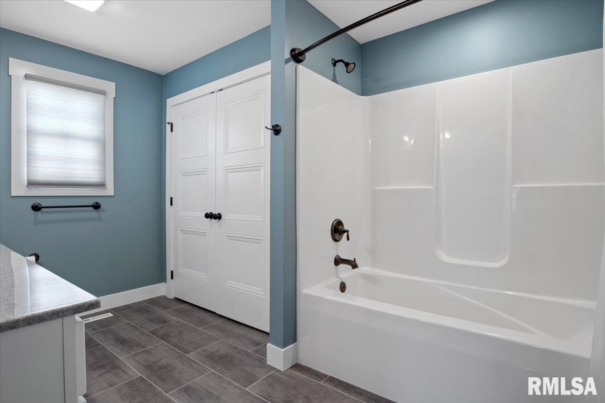 1813 West Rd Drive Springfield, IL 62711 - Photo 13 of 32