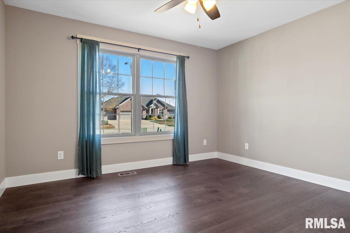 1813 West Rd Drive Springfield, IL 62711 - Photo 18 of 32