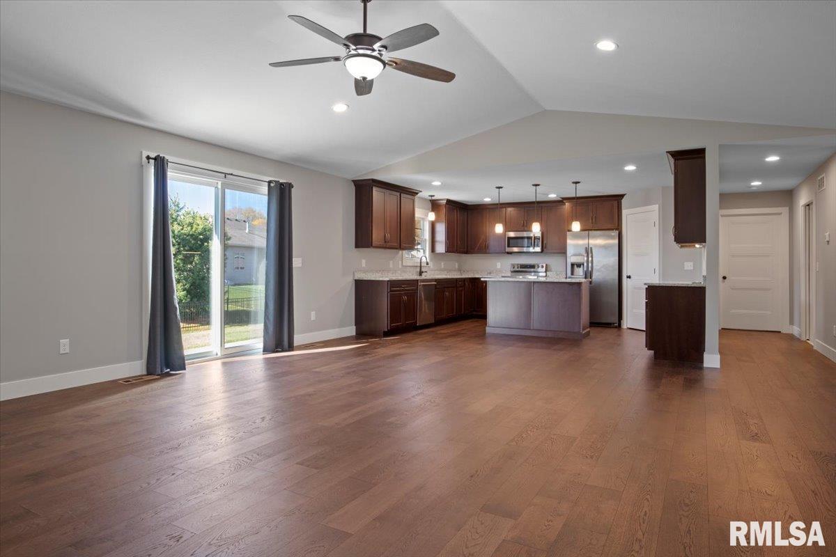 1813 West Rd Drive Springfield, IL 62711 - Photo 5 of 32