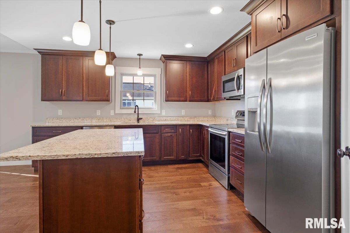 1813 West Rd Drive Springfield, IL 62711 - Photo 8 of 32