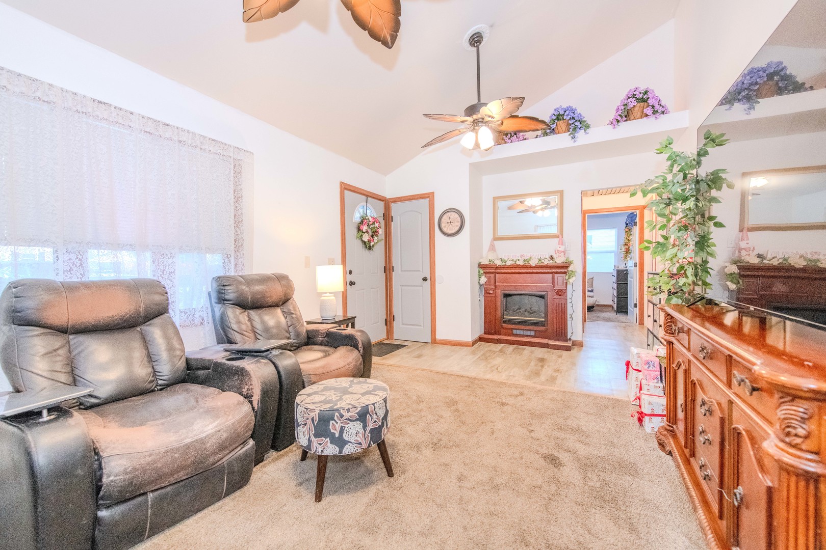 419 South Reed Street Joliet, IL 60436 - Photo 5 of 19