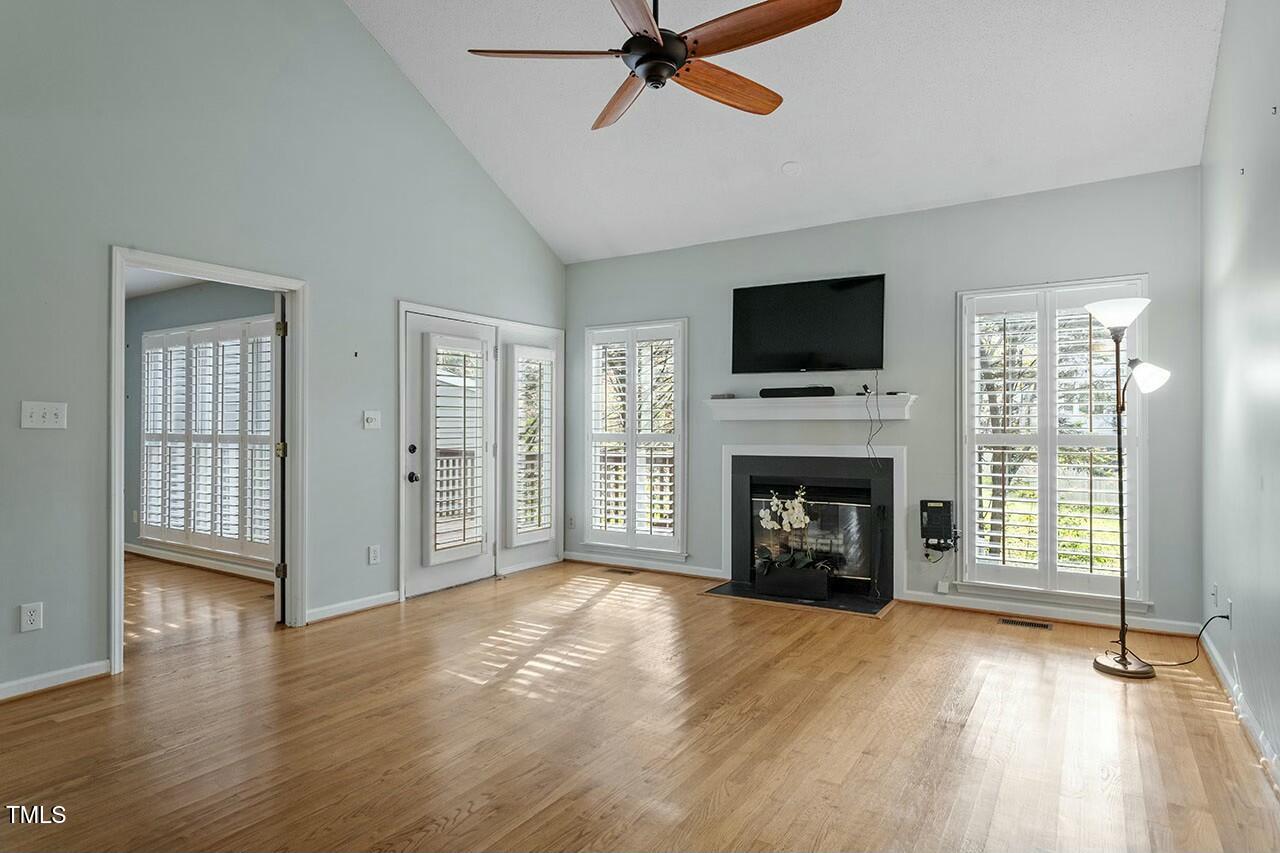 1436 Mahonia Court Raleigh, NC 27615 - Photo 21 of 34 living room