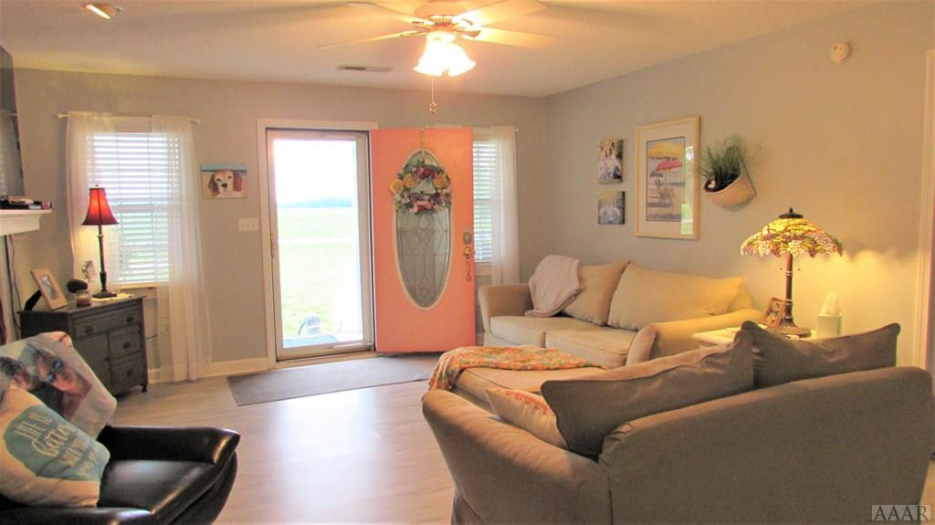 159 Scotland Road Camden, NC 27921 - Photo 4 of 49 Great Rm/light and bright