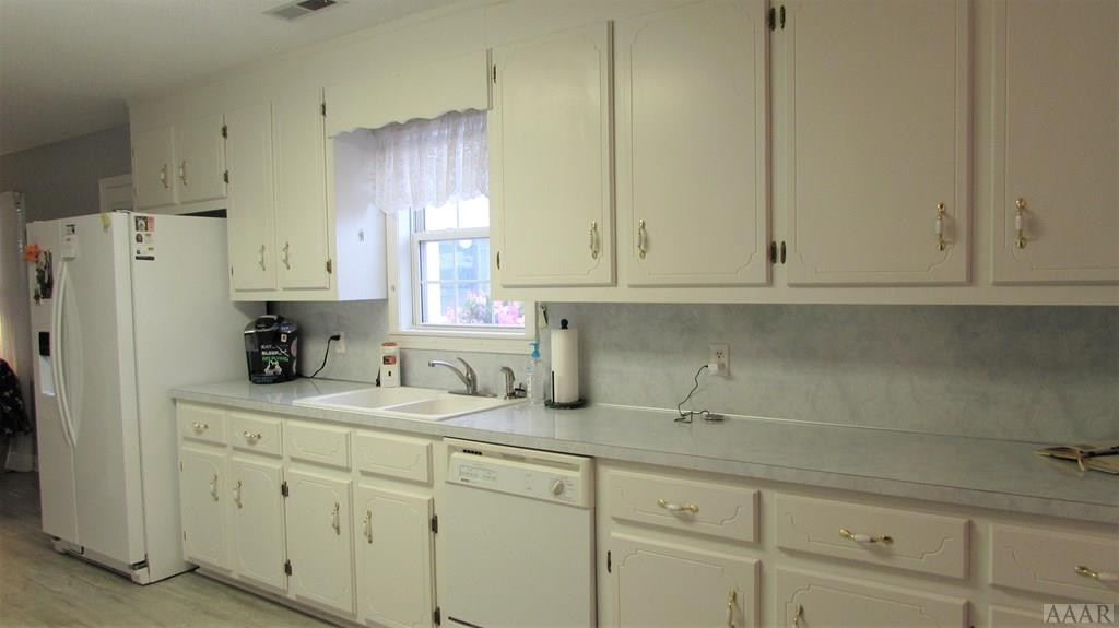 159 Scotland Road Camden, NC 27921 - Photo 9 of 49 Kitchen 4