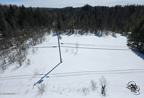 a view of a outdoor space with a street