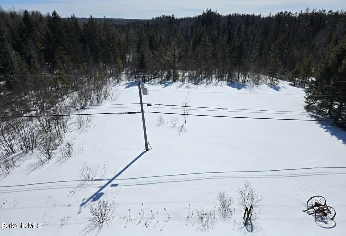 a view of a outdoor space with a street