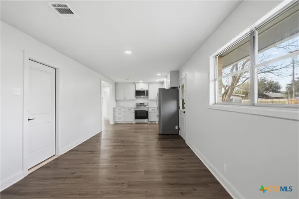 $1,675 | 410 State Highway 95, Little River-Academy, TX 76554