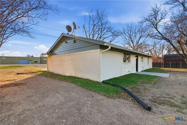 $1,675 | 410 State Highway 95, Little River-Academy, TX 76554