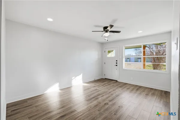 $1,675 | 410 State Highway 95, Little River-Academy, TX 76554