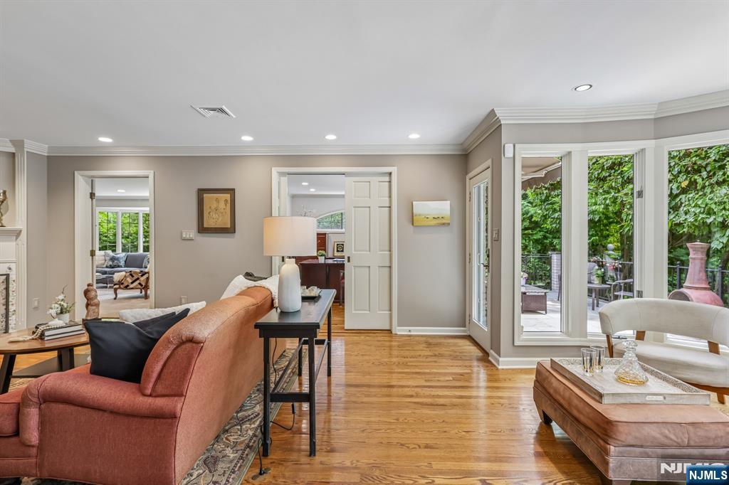 256 Lotte Road Ridgewood, NJ 07450 - Photo 10 of 44