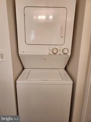a close up view of washer and dryer