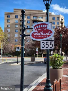 a car parked in front of a building