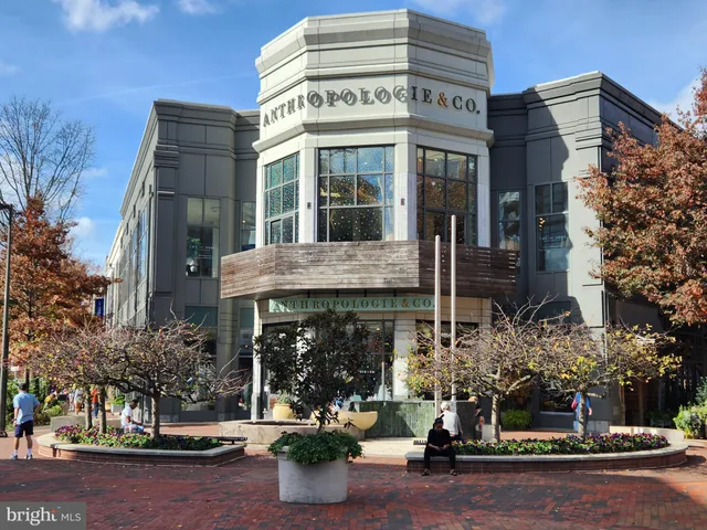 $342,500 | 7111 Woodmont Avenue, Unit 514, Chevy Chase, MD 20815