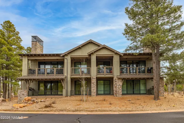 $1,495,000 | 3017 South Tourmaline Drive, Unit 11, Flagstaff, AZ 86005