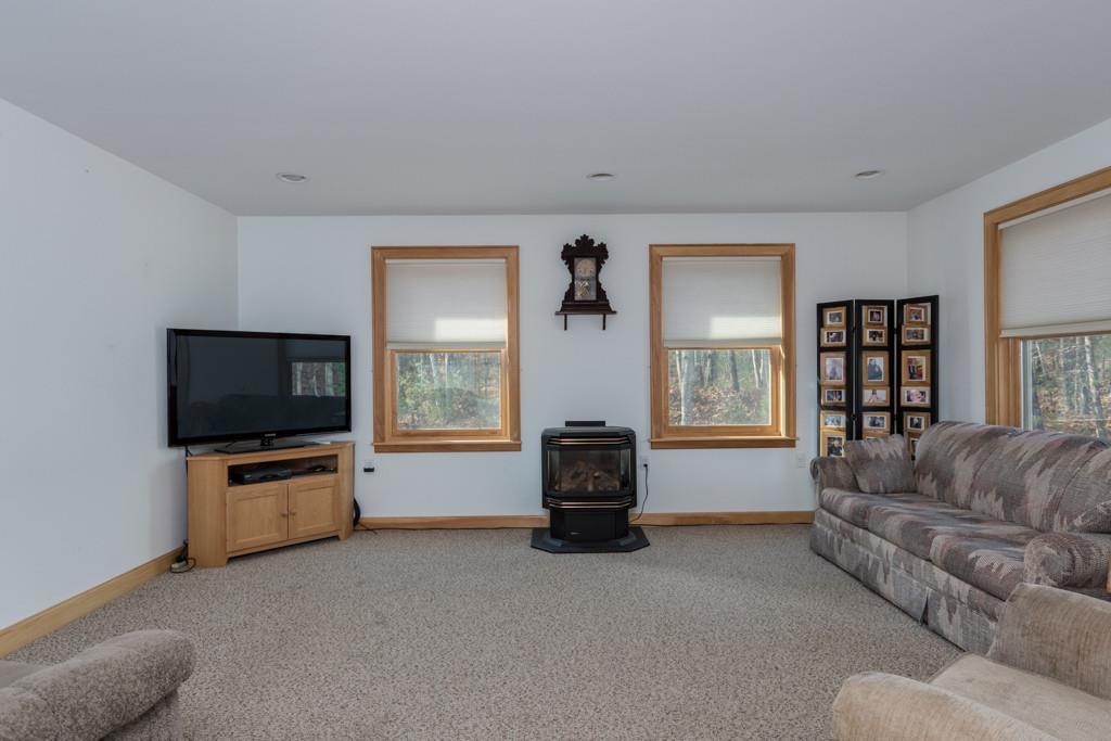 179 Shaker Road Gray, ME 04039 - Photo 4 of 35 Living Room