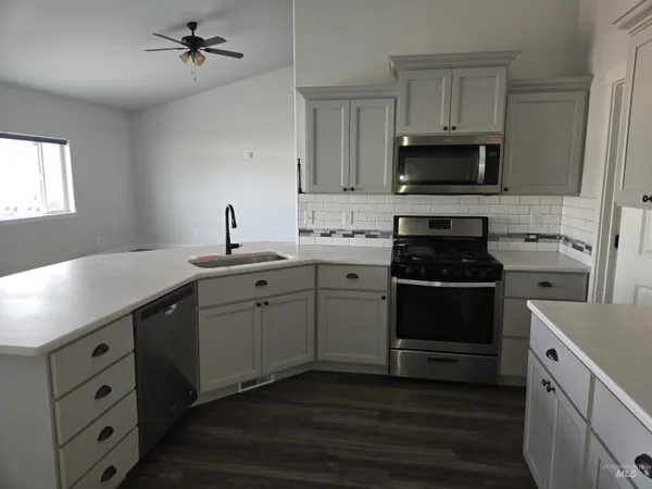 $351,300 | 1418 North Birch Street, Jerome, ID 83338