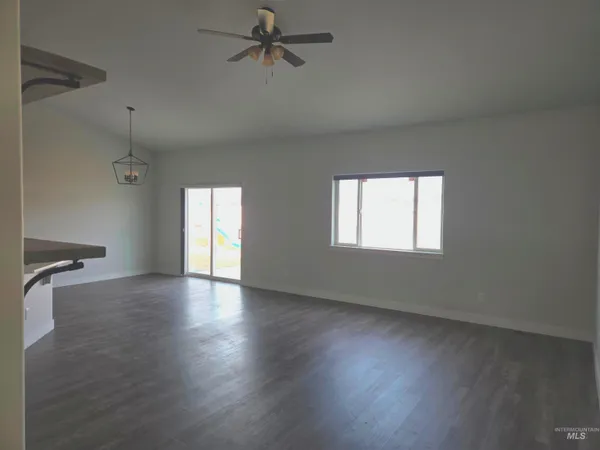 $351,300 | 1418 North Birch Street, Jerome, ID 83338