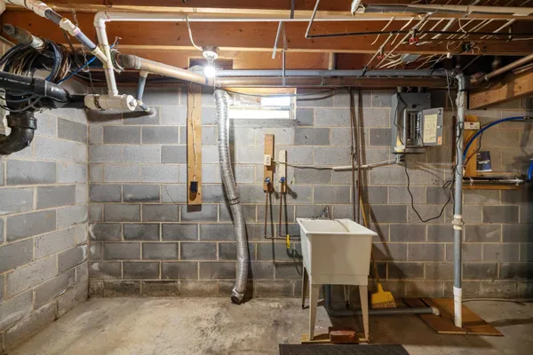 $599,900 | 431 Mt Pisgah Road, Mount Sidney, VA 24467