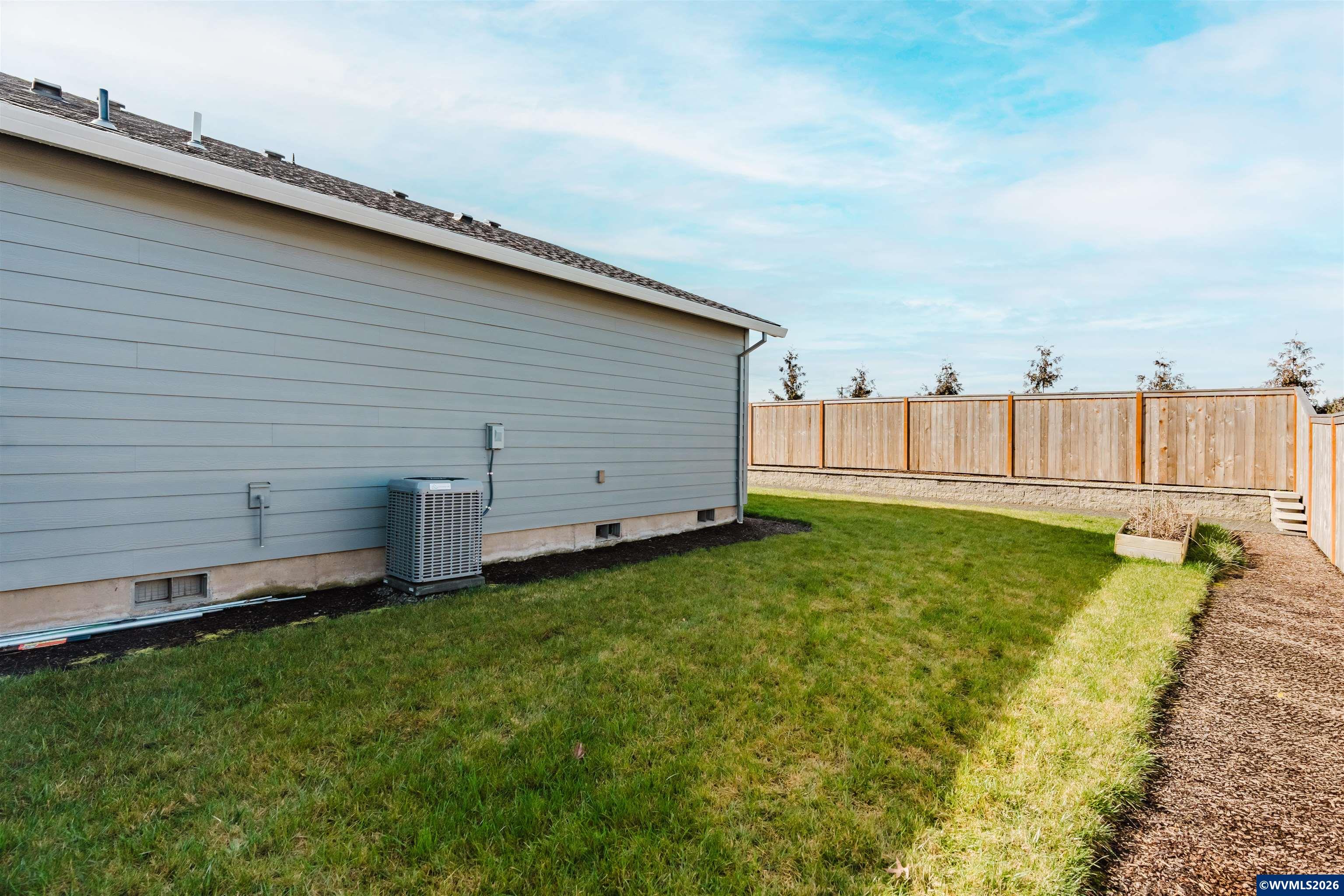 210 Walnut Street Mount Angel, OR 97362 - Photo 45 of 46