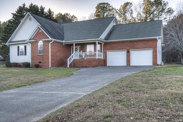 $349,900 | 110 Golden Oaks Drive, LaFayette, GA 30728