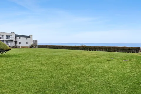 $949,000 | 707 Old Montauk Highway, Montauk, NY 11954