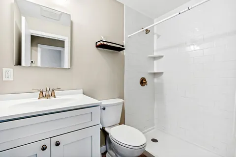 $949,000 | 707 Old Montauk Highway, Montauk, NY 11954