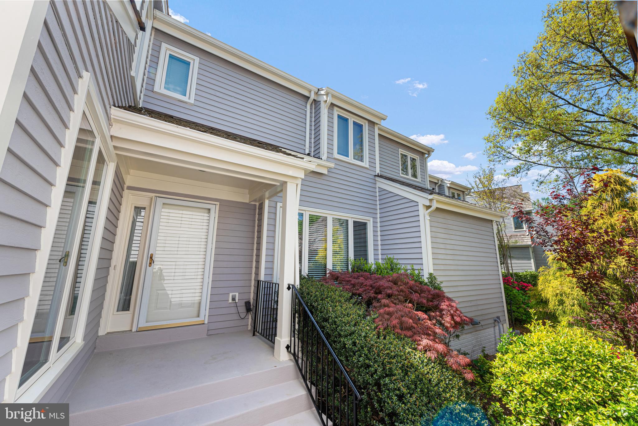 1284 Wedgewood Manor Way Reston, VA 20194 - Photo 2 of 38 Gallery Image 2