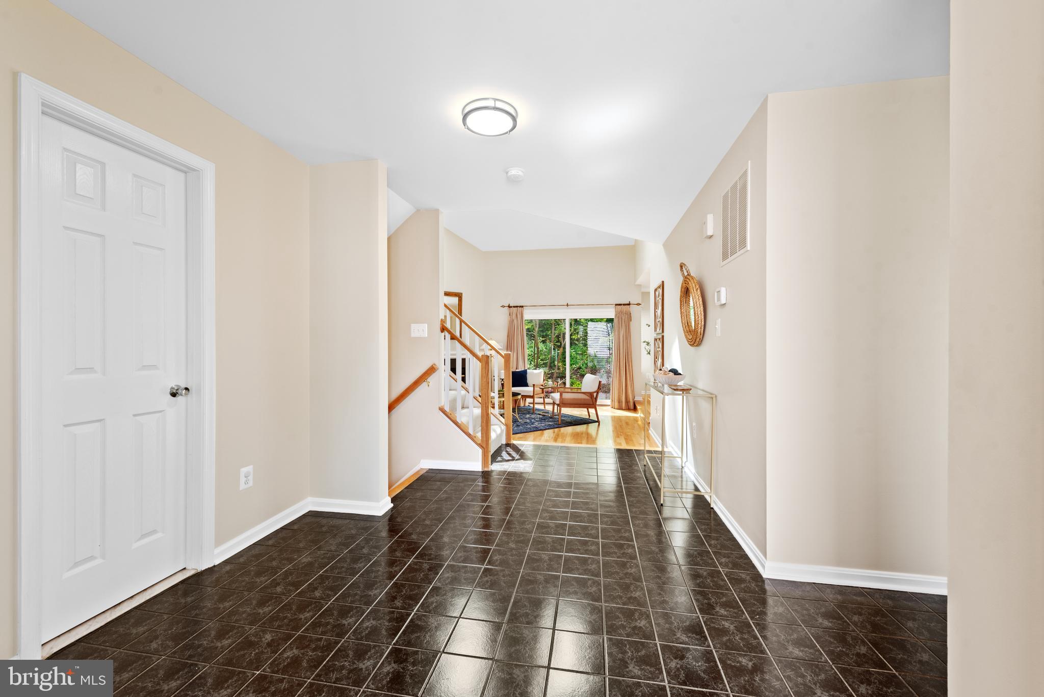 1284 Wedgewood Manor Way Reston, VA 20194 - Photo 3 of 38 Gallery Image 3