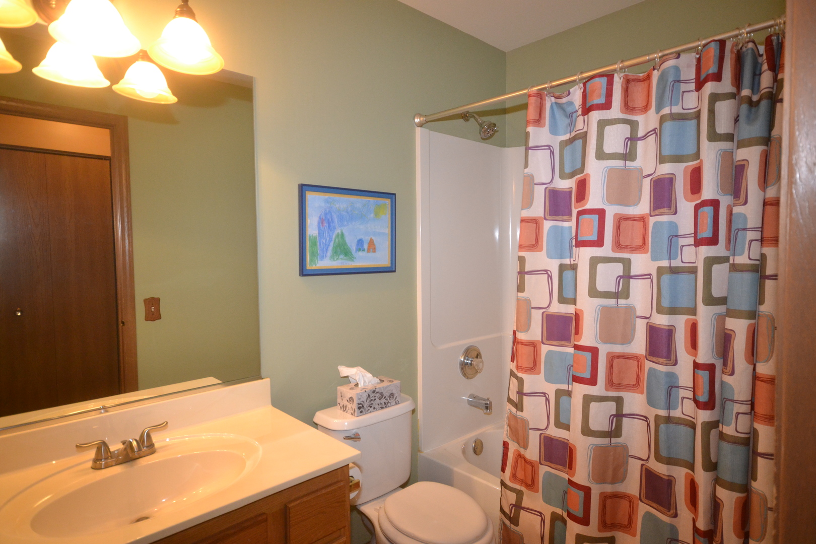 1113 Sawmill Lane Algonquin, IL 60102 - Photo 27 of 33 a bathroom with a sink toilet and shower
